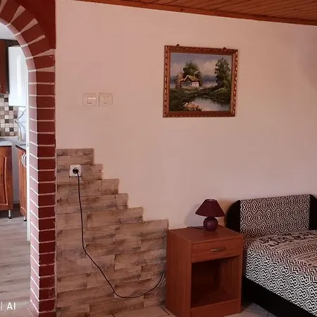 Paraszthaz * Poroszló