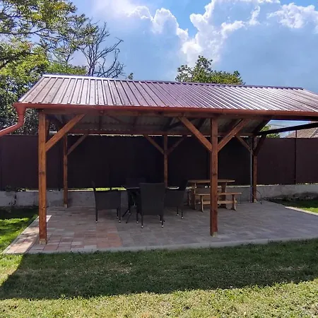 Paraszthaz Poroszló