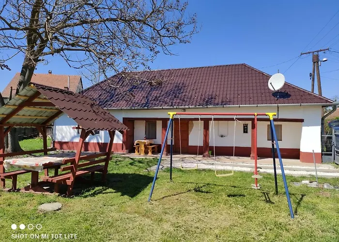Paraszthaz * Poroszló